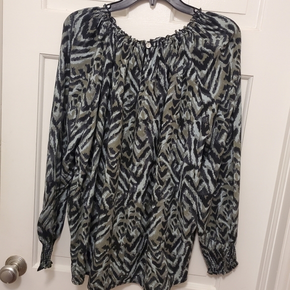 BeachLunchLounge Marissa Black Glow Peasant Top Size Large 100% Viscose - Picture 10 of 10